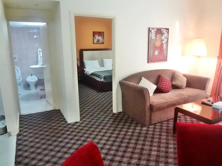 Дубай: Baisan Hotel Apartment