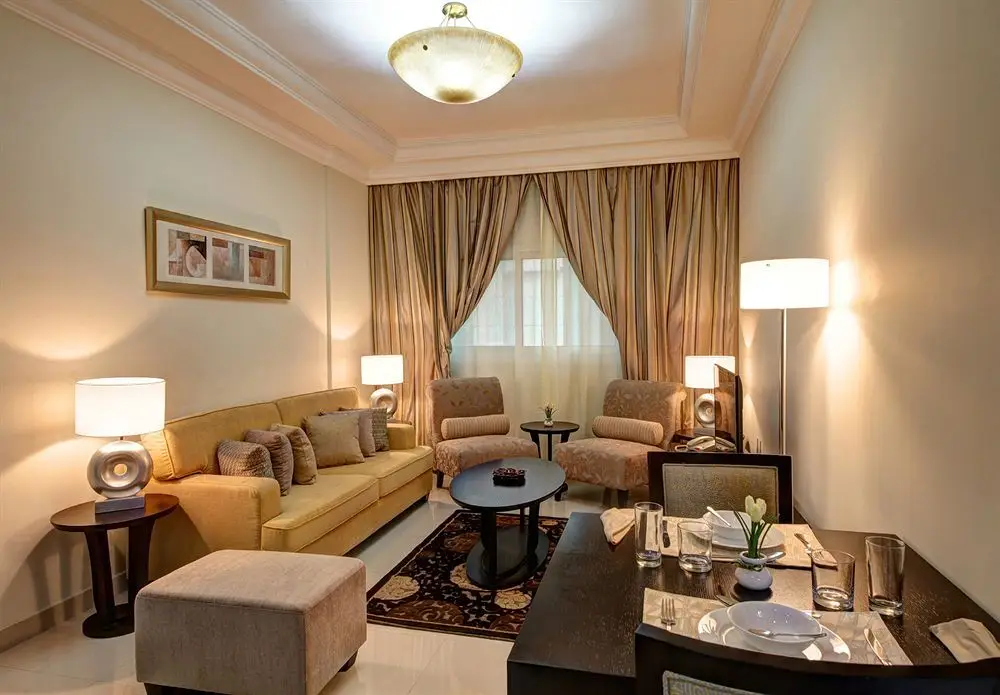 Дубай: White Feather Hotel Apartments