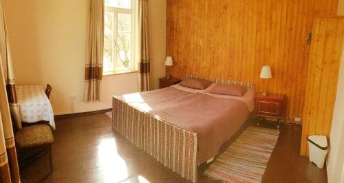 Зеда Тлуги: Guest House Mtashi House