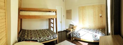 Зеда Тлуги: Guest House Mtashi House