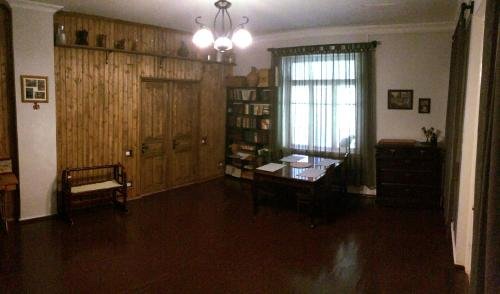 Зеда Тлуги: Guest House Mtashi House