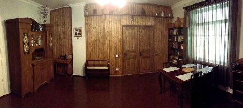 Зеда Тлуги: Guest House Mtashi House
