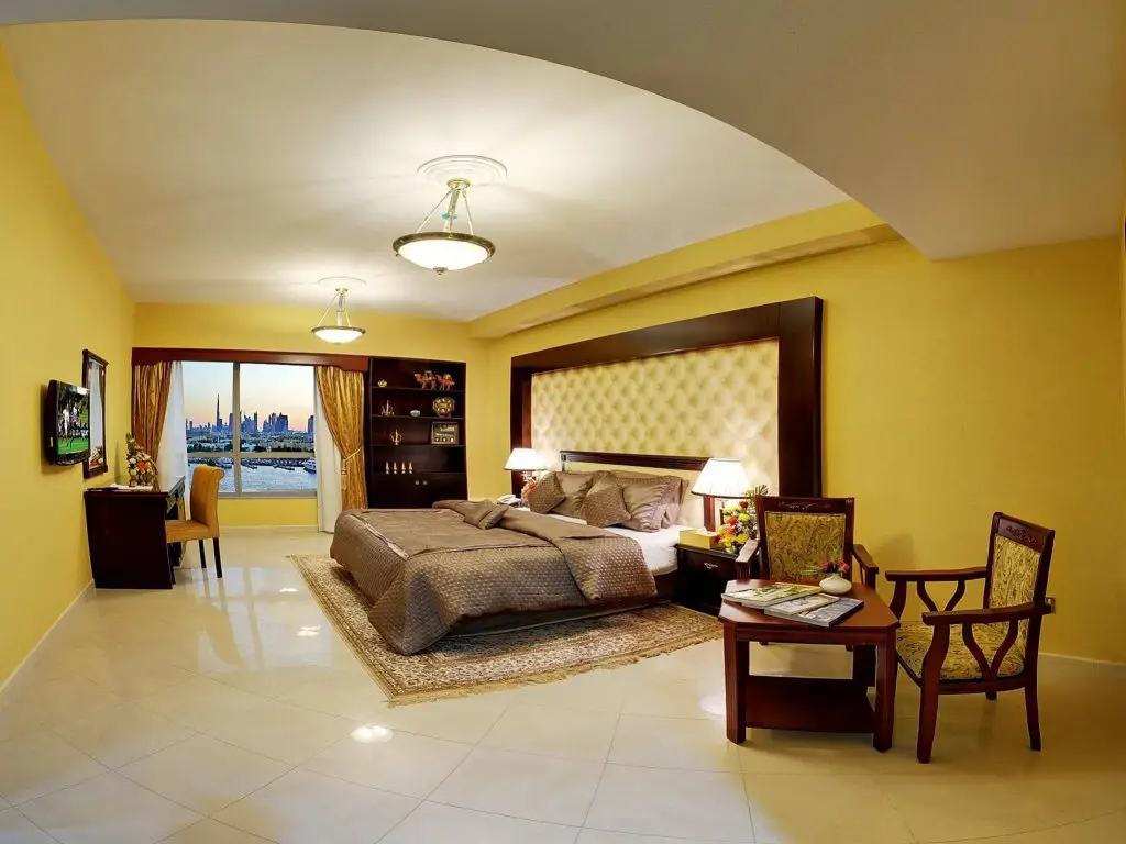 Дубай: Deira Suites Hotel Apartment