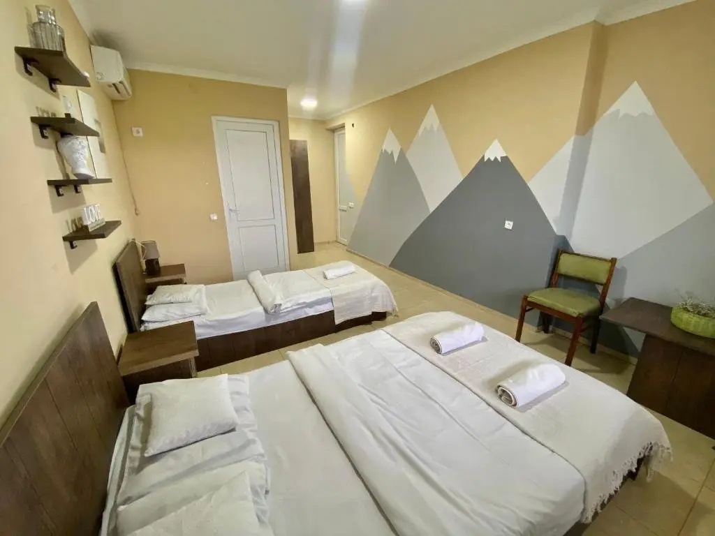 Кутаиси: Aloft House