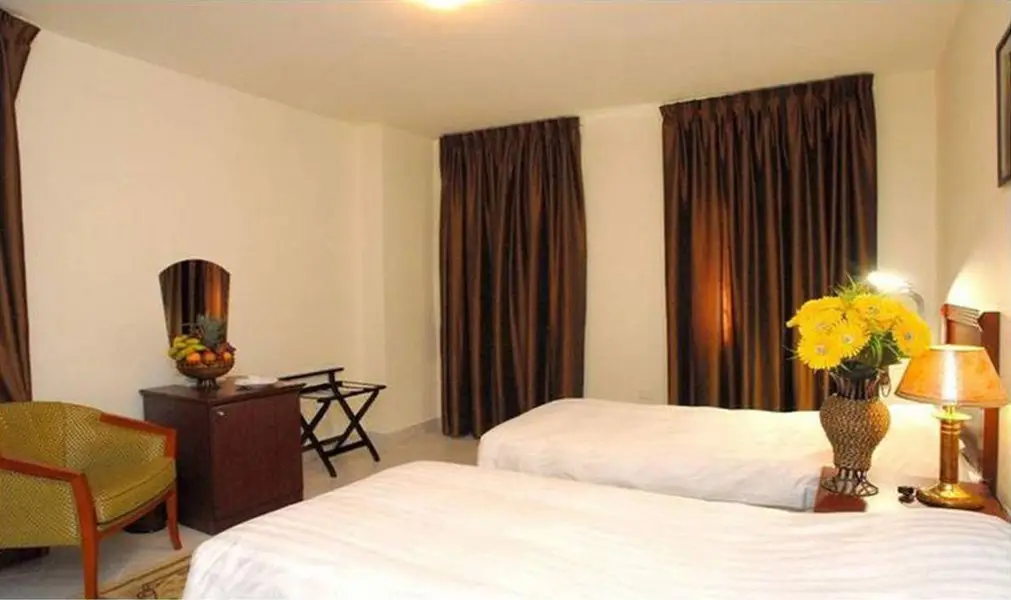 Дубай: All Seasons Hotel Apartments