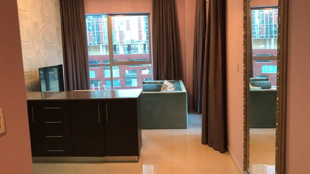 Дубай: One Bedroom Apartment in Dubai Marina