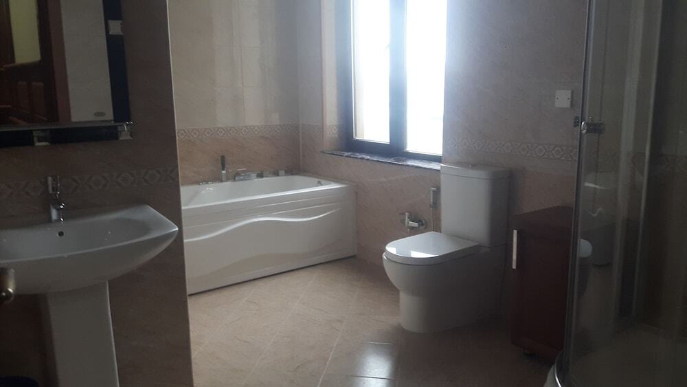 Баку: Sahil Plaza Apartments