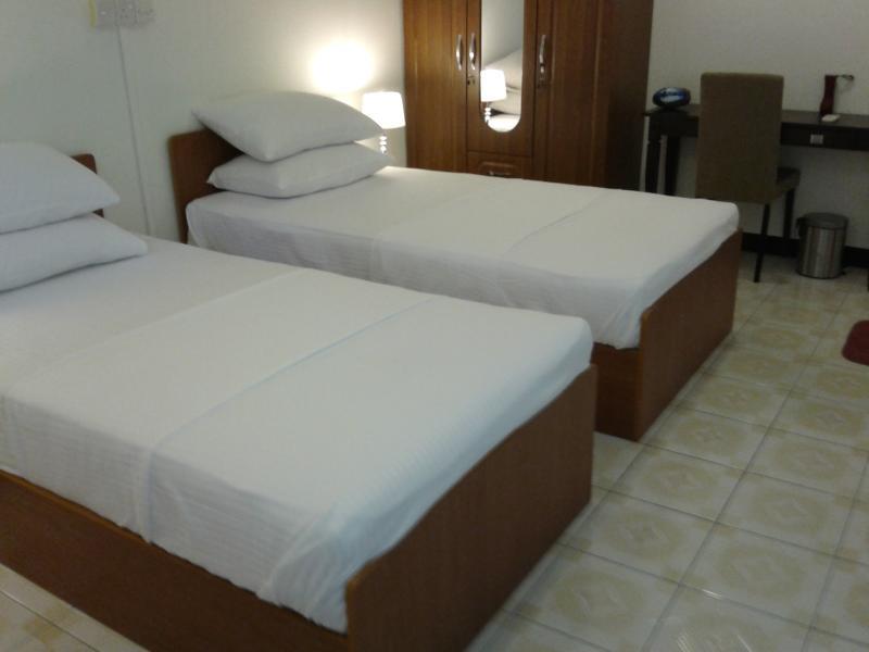Атолл Фаафу: Dhebanveli Hotel