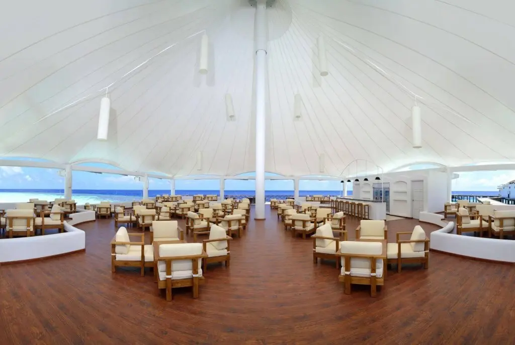 Эллайду: Safari Island Resort
