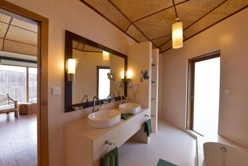 Эллайду: Safari Island Resort