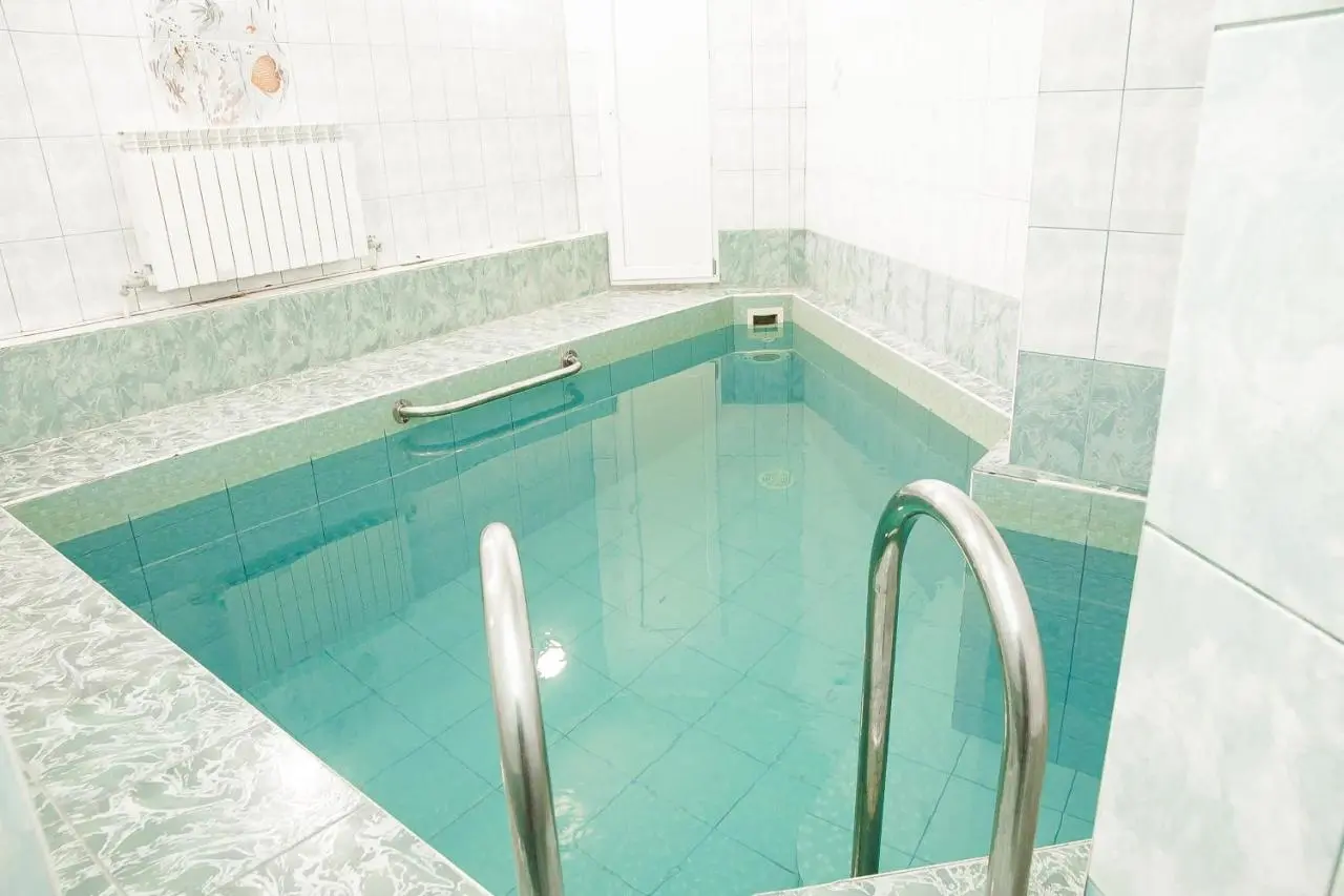 Лениногорск: Hotel Akvamarin