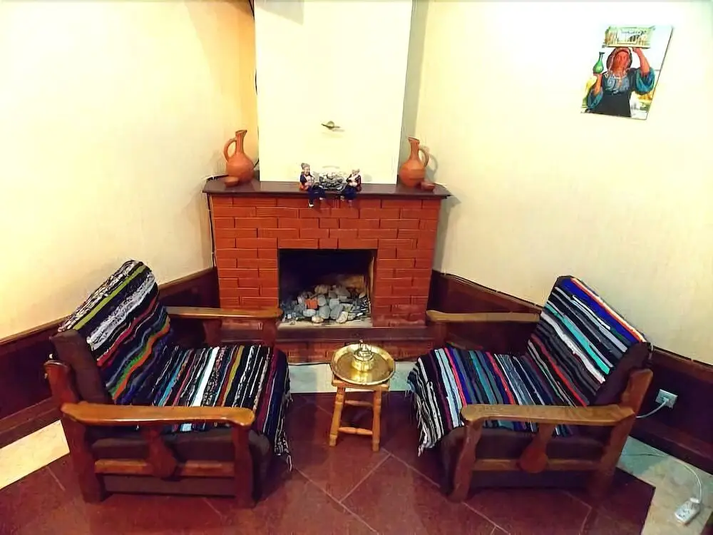 Тбилиси: Cleopatra Palace Hostel