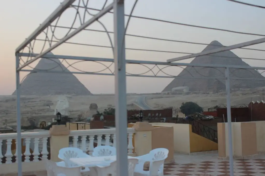 Гиза: Royal pyramids Inn