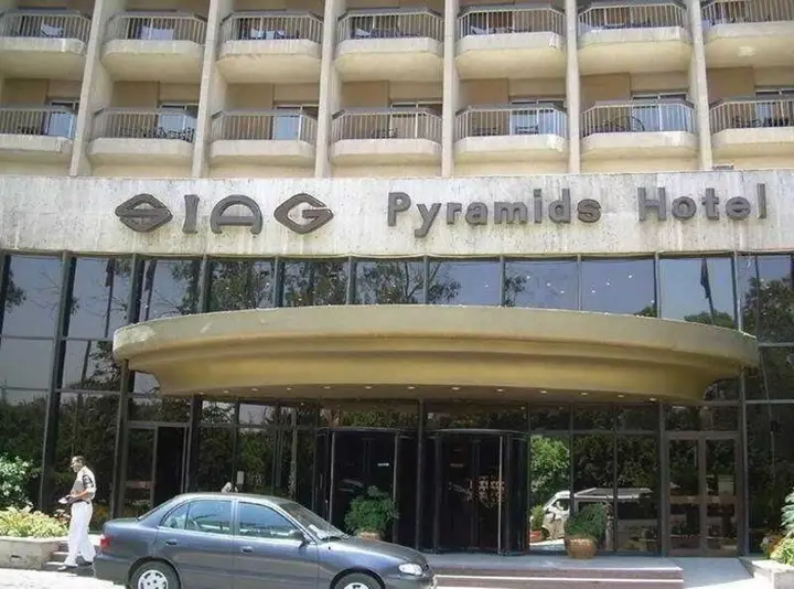 Гиза: Siag Pyramids