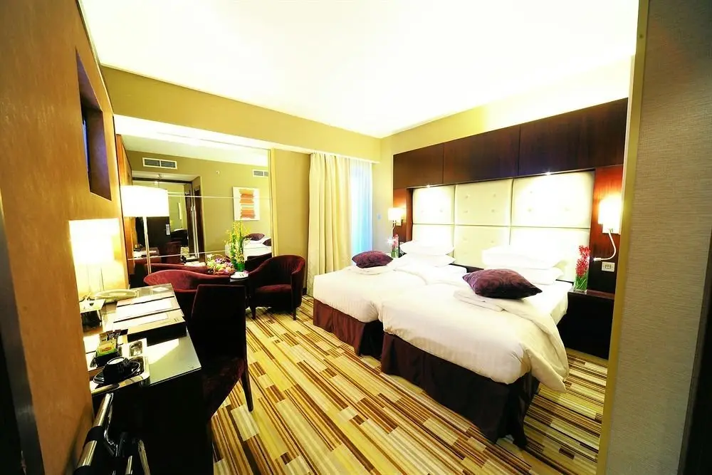 Дубай: Paragon Hotel Dubai