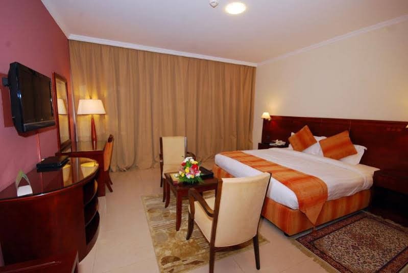 Дубай: Ramee Royal Hotel Apartments