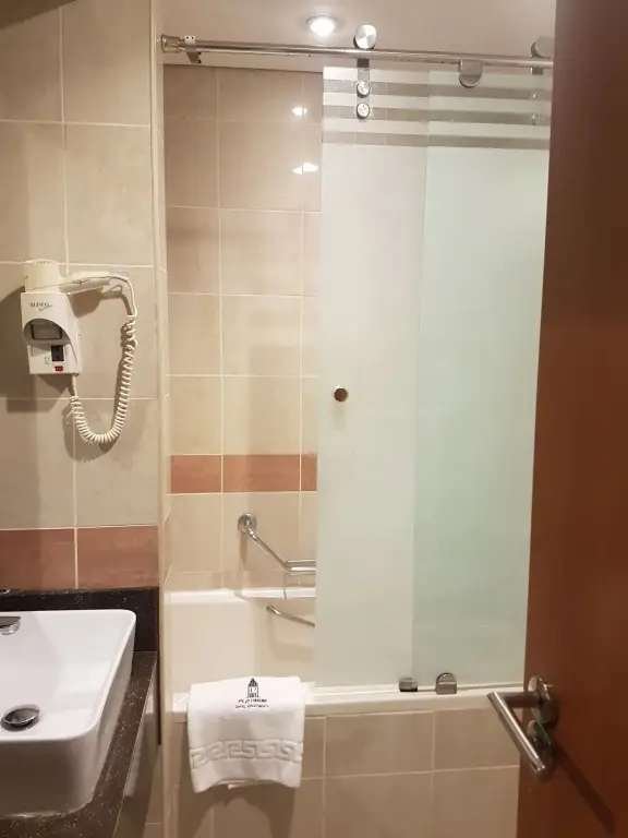 Абу-Даби: Platinum Hotel Apartments