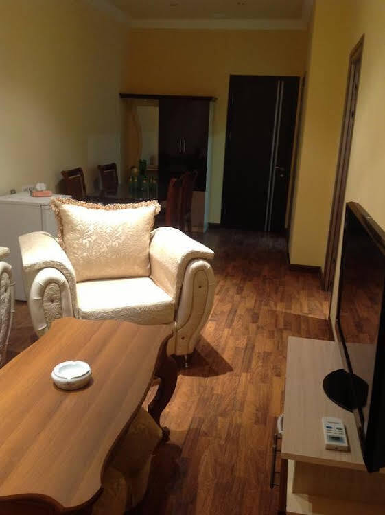 Агарак: ML Hotel