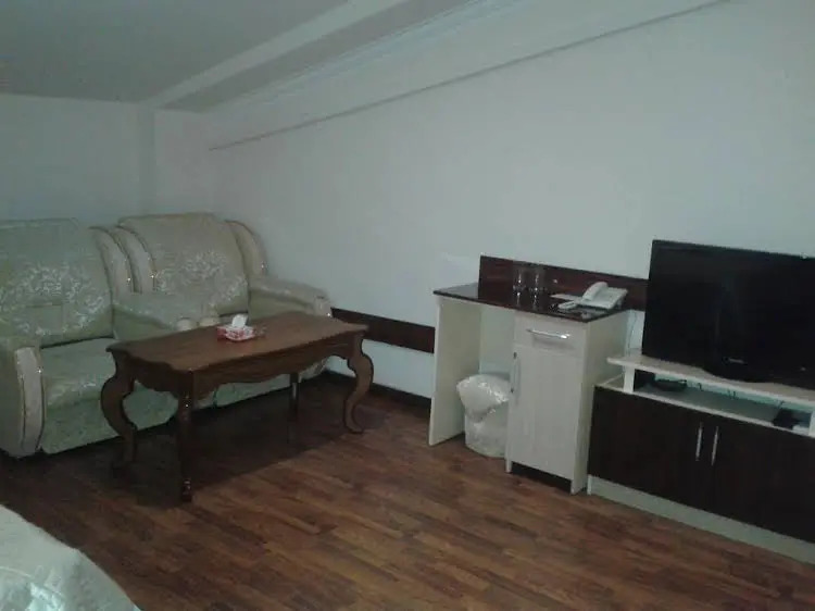 Агарак: ML Hotel