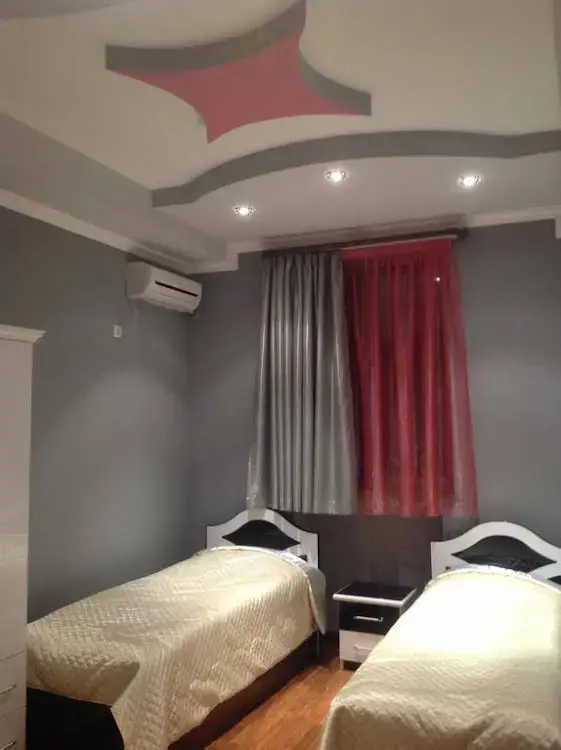 Агарак: ML Hotel