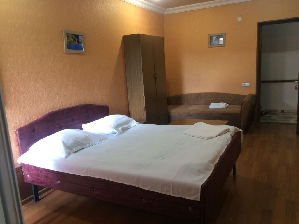 Тбилиси: Hotel Texas