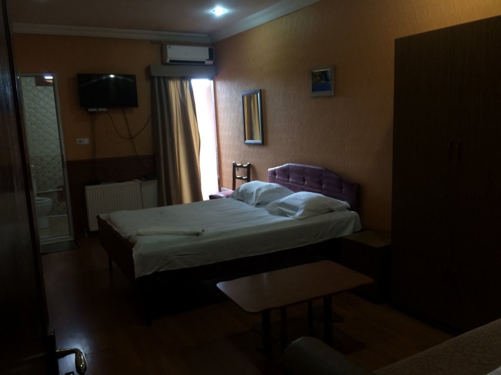 Тбилиси: Hotel Texas