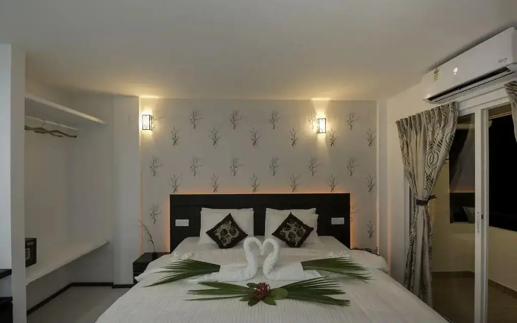Диффуши: Crown Beach Hotel Maldives