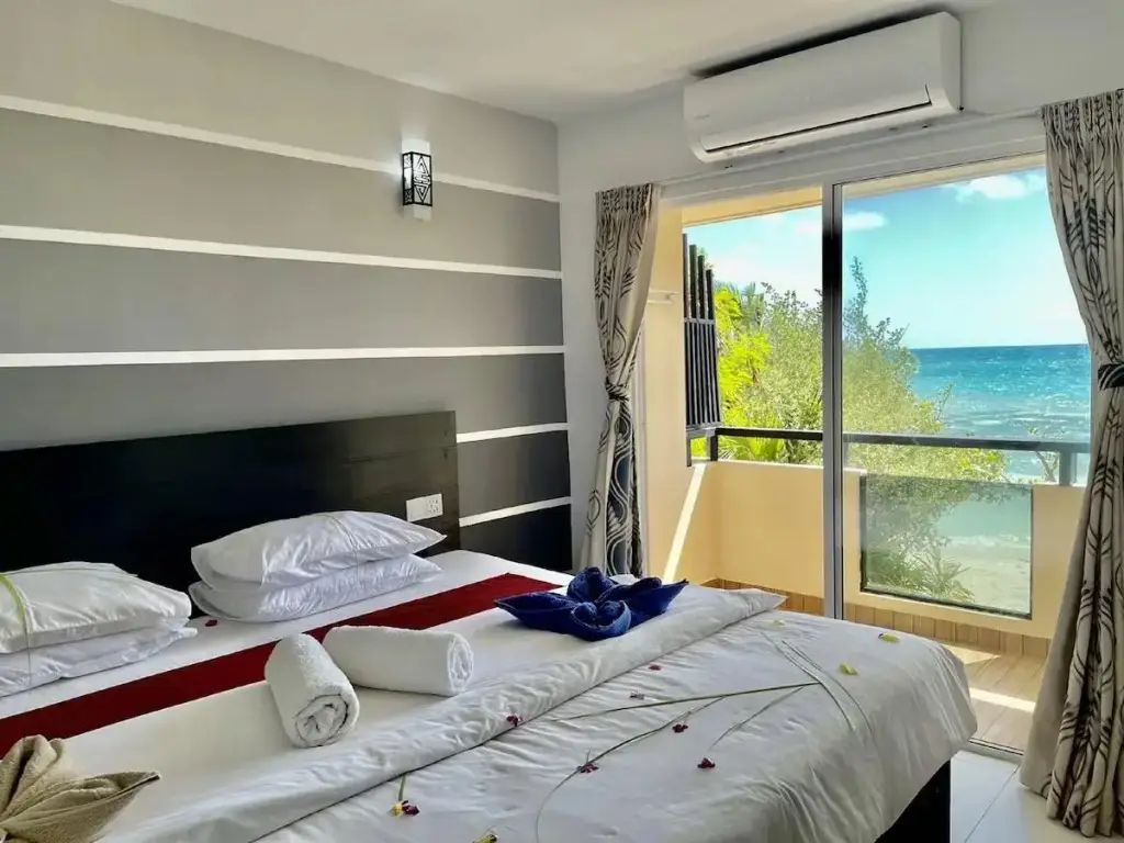 Диффуши: Crown Beach Hotel Maldives