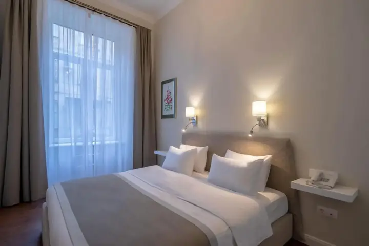 Тбилиси: Hotel Opera