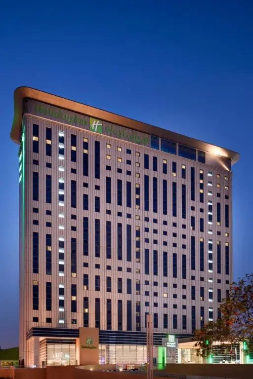 Дубай: Отель Holiday Inn & Suites Dubai Festival City an IHG