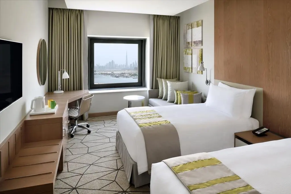 Дубай: Отель Holiday Inn & Suites Dubai Festival City an IHG