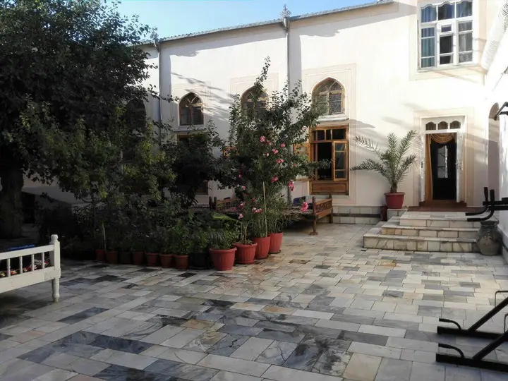 Бухара: Hotel Mosque baland