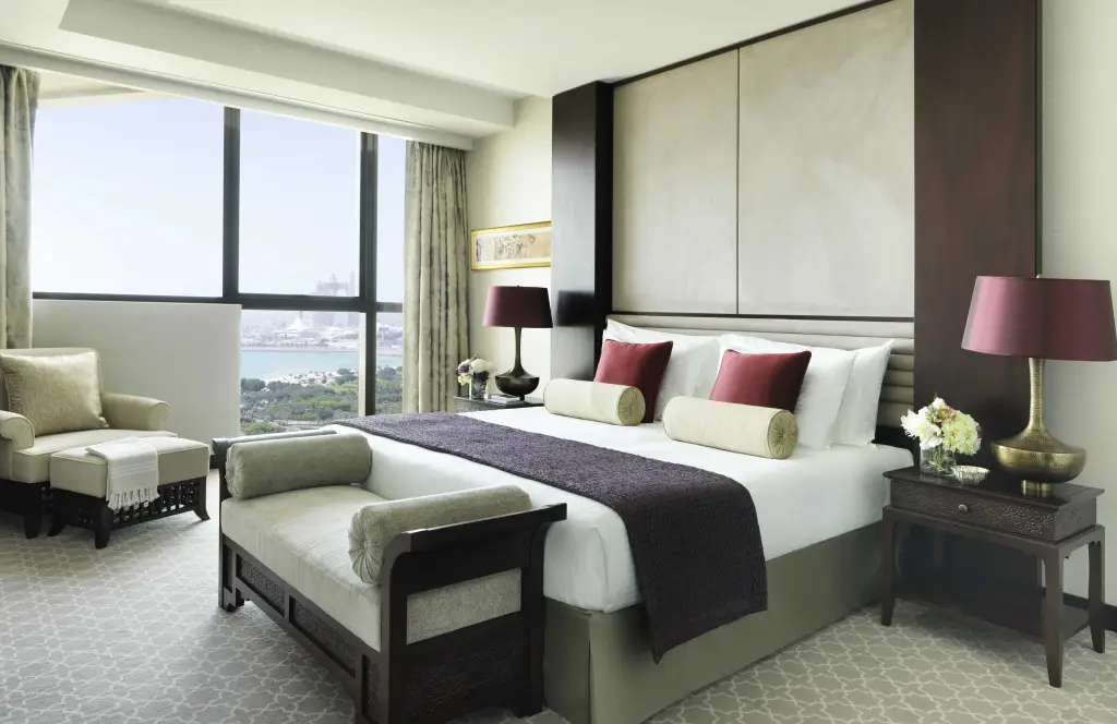 Абу-Даби: Bab Al Qasr Hotel