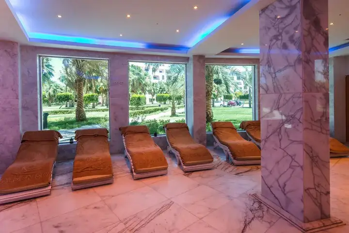 Хургада: Almas Palace Resort (Families & Couples Only)