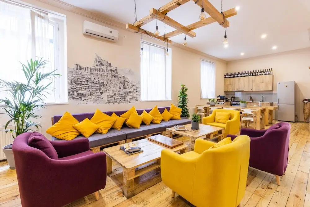 Тбилиси: Boombully Rooms  Hostel