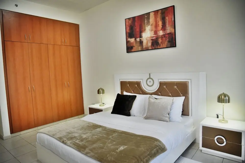 Дубай: Luxury 4BR Apartment in Horizon Towers