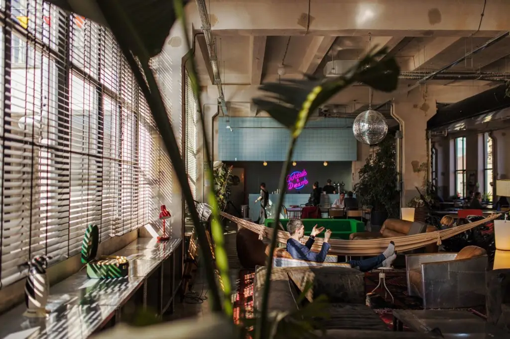 Fabrika Hostel & Suites - хостел — фото 1