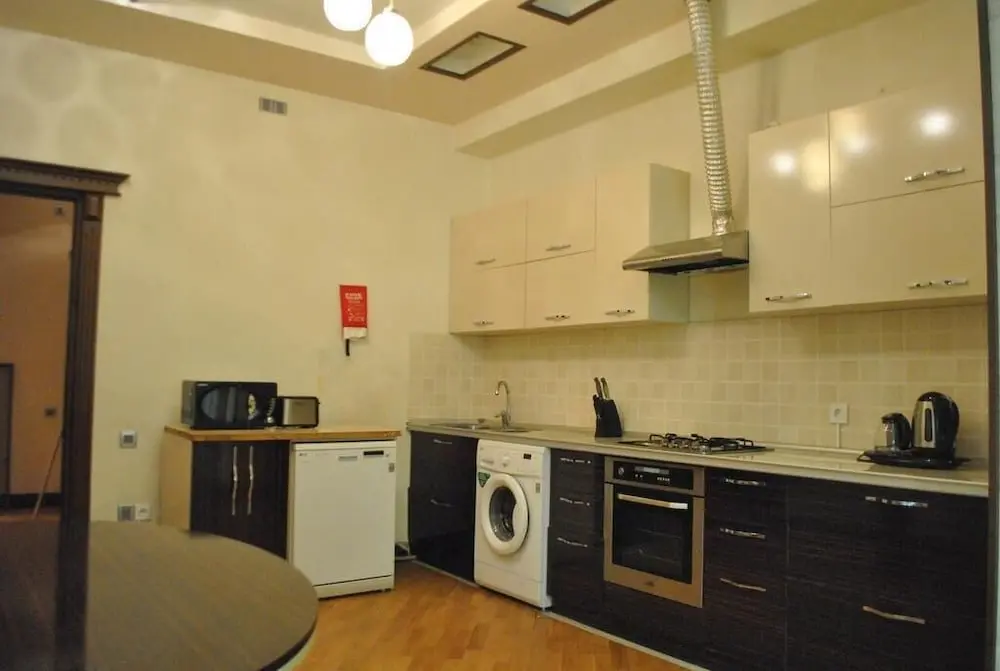 Баку: Apartment on Mirza Fatali Akhundov 179