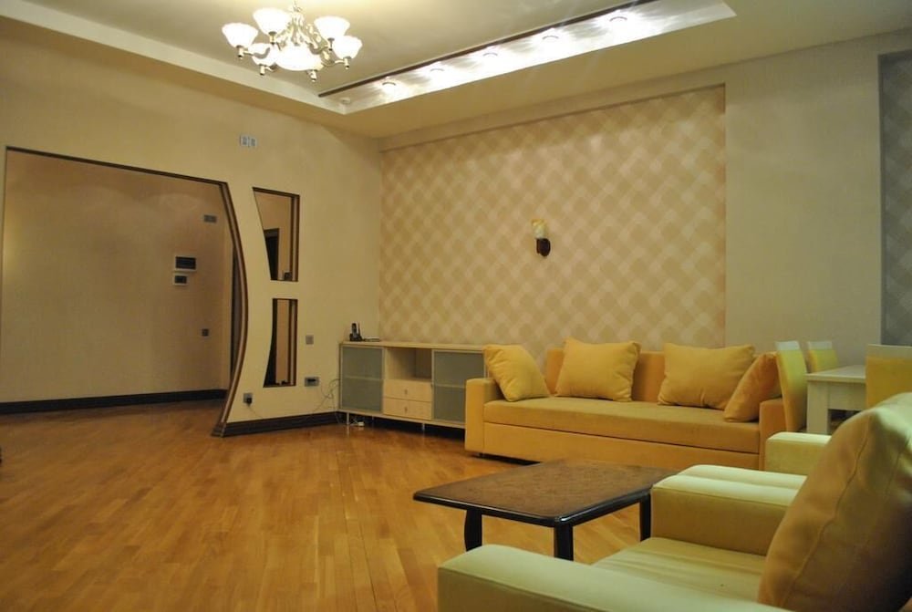 Баку: Apartment on Mirza Fatali Akhundov 179