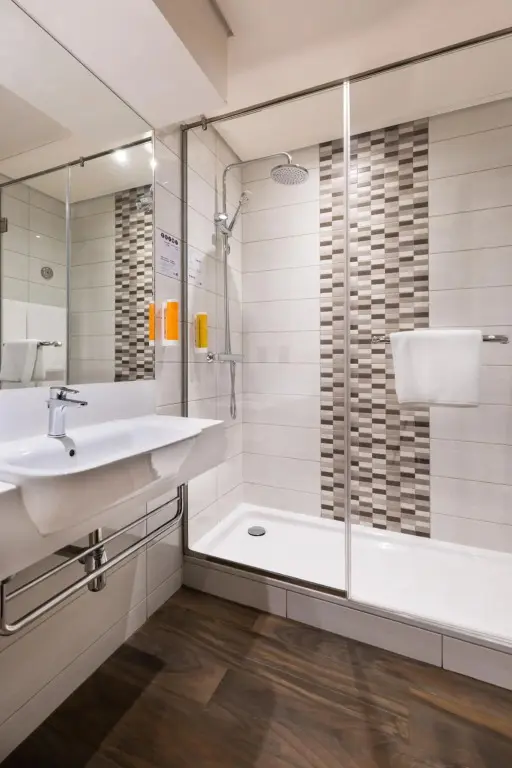 Дубай: Premier Inn Dubai Ibn Battuta Mall