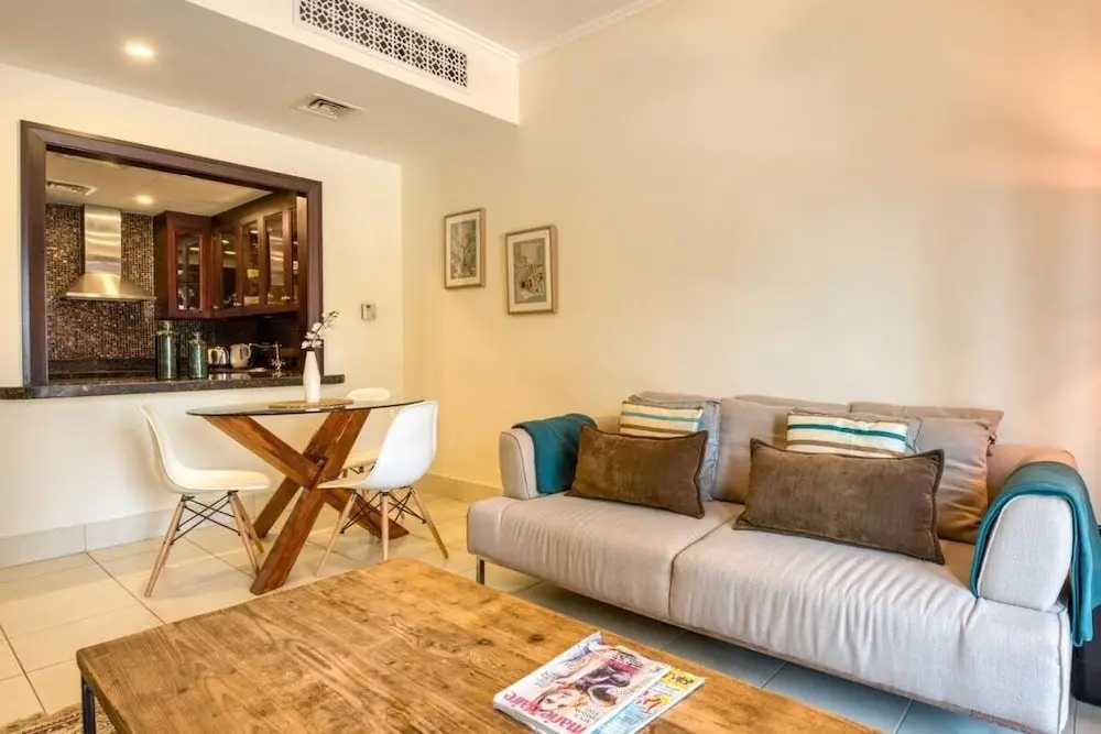 Дубай: Modern & Stylish Apartment in Downtown