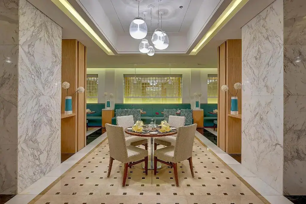 Дубай: Royal Continental Hotel