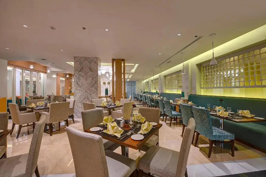 Дубай: Royal Continental Hotel