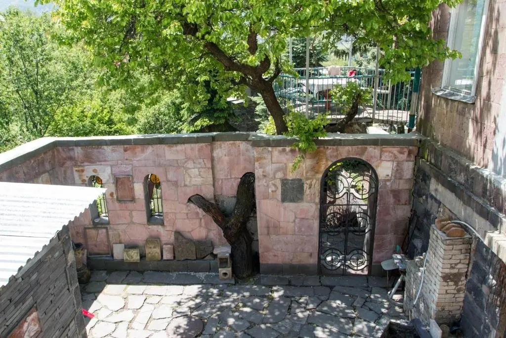Алаверди: Guest House Mary
