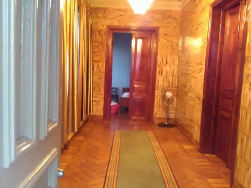 Кутаиси: 5 Ostrovski Street Guest House