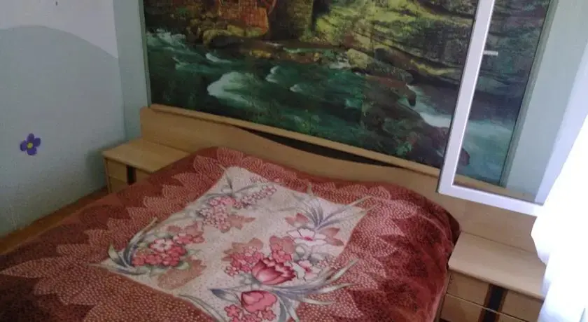Чакви: Guest House Roxi