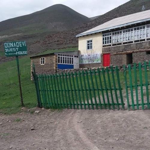 Шахдаг: Xinaliq Qonaq Evi