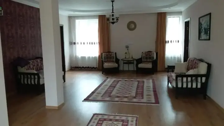 Степанцминда: Guest House Sandro