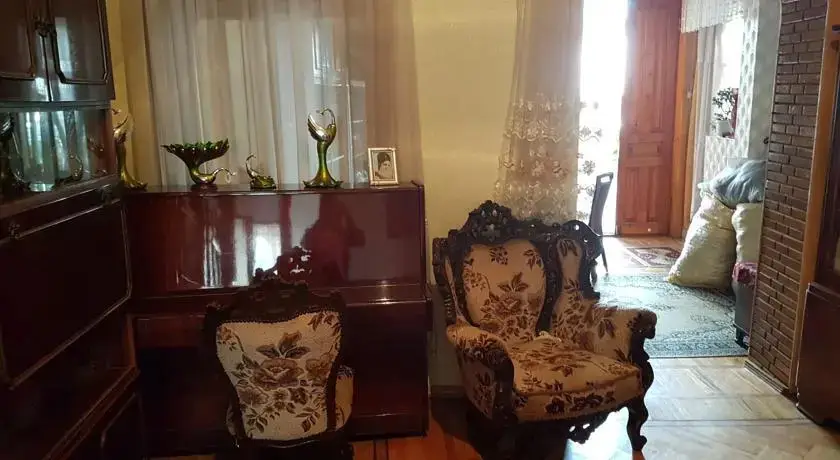Кутаиси: Guesthouse White House