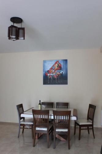 Тбилиси: Tbilisi Tskneti Guesthouse With Pool